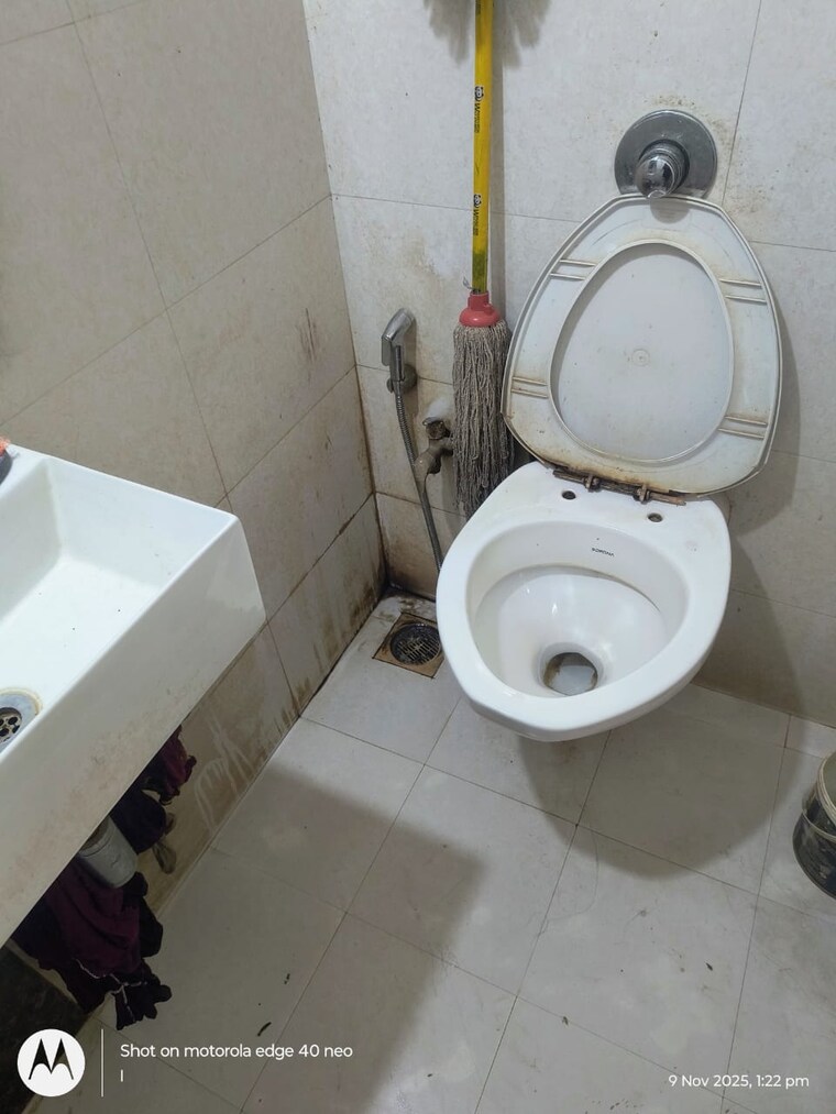 Bathroom, sanghvi-aaditya-pearl 1 Bedroom 395 Sq.Ft. Apartment In Kalbadevi Mumbai 10070436