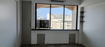 Hiranandani Gardens Lake Castle