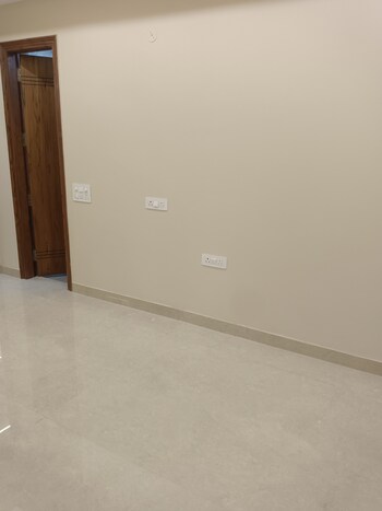 3 BHK Builder Floor for Sale in Sector 9a, Gurgaon