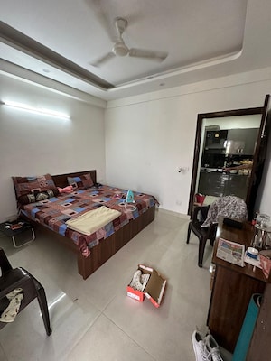 Bedroom in 3 BHK Builder Floor at Sector 57 – for Rent