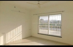 Room in 2.5 BHK Apartment at Kolte Patil Life Republic, Hinjewadi – for Rent