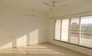 Room in 2.5 BHK Apartment at Kolte Patil Life Republic, Hinjewadi – for Rent