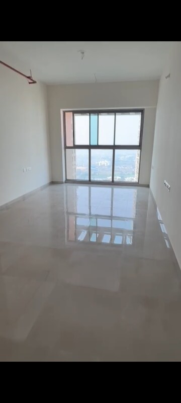 Room in 2 BHK Apartment at Sheth Auris Bliss, Malad West – for Sale