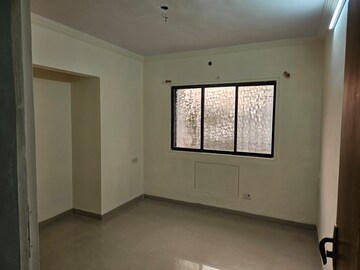 Room in 3 BHK Apartment at Vasai West – for Rent