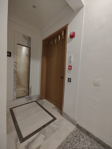 Building Lobby in 3 BHK Apartment at Conscient Heritage Max, Sector 102 – for Rent