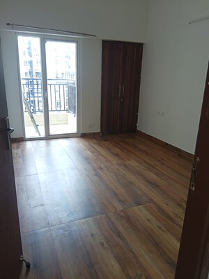 Room in 2.5 BHK Apartment at Ace Divino, Sector 1 Greater Noida – for Rent