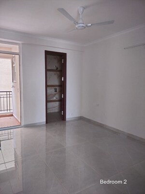 Room in 3 BHK Apartment at Riverdale Hazelwood Residences, High Ground – for Rent