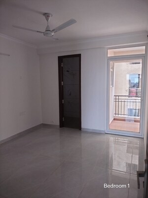 Room in 3 BHK Apartment at Riverdale Hazelwood Residences, High Ground – for Rent