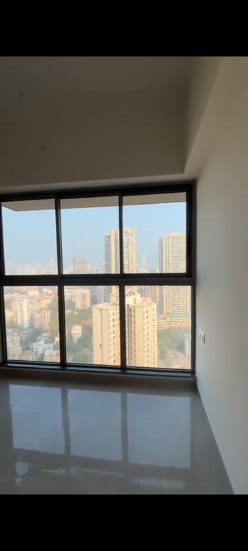 Room in 2 BHK Apartment at Sheth Auris Bliss, Malad West – for Sale