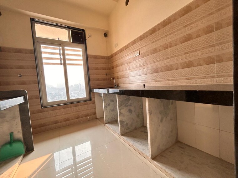 Kitchen, chikoowadi 2 Bedroom 633 Sq.Ft. Builder Floor In Chikoowadi Mumbai 10078099