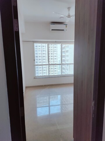 Bathroom in 3.5 BHK Apartment at Kalpataru Radiance, Goregaon West – for Rent