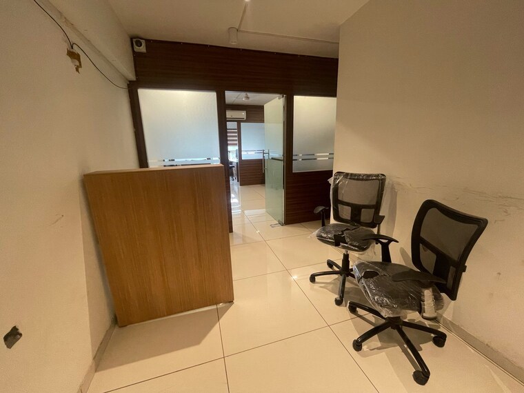 Team Area, sola Commercial Office Space 781 Sq.Ft. In Sola Ahmedabad 10078125