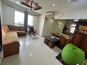 Team Area in 2 BHK Apartment at Bluebell Apartments, Thane West – for Sale