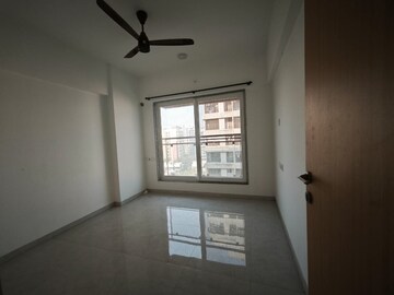 Room in 2 BHK Apartment at Vaibhav Queens Park, Chembur – for Rent