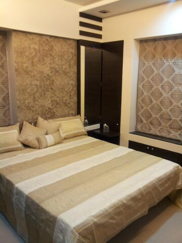 Bedroom in 3 BHK Apartment at Balewadi – for Rent