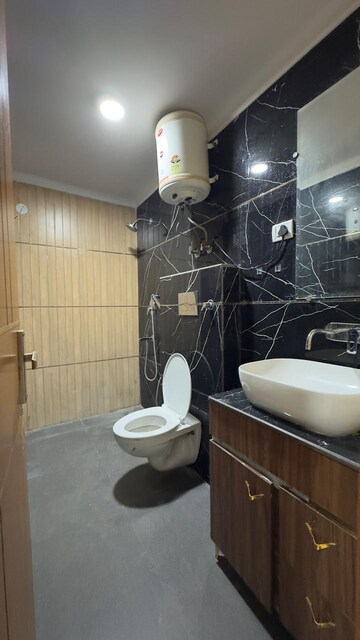 Attached Bathroom in 1 BHK Builder Floor at Palm Residency Chhatarpur, Chattarpur – for Rent