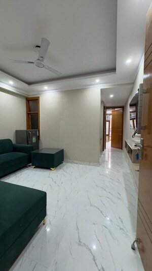 Living Room in 1 BHK Builder Floor at Palm Residency Chhatarpur, Chattarpur – for Rent