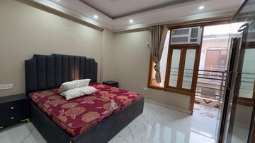 Bedroom in 1 BHK Builder Floor at Palm Residency Chhatarpur, Chattarpur – for Rent