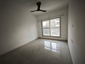 Room in 2 BHK Apartment at Vaibhav Queens Park, Chembur – for Rent