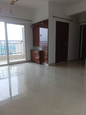 Room in 2 BHK Apartment at Ace Divino, Sector 1 Greater Noida – for Rent