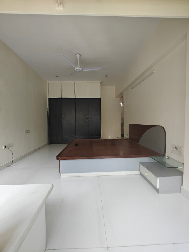 Bedroom, bandra west 3 Bedroom 1100 Sq.Ft. Apartment In Bandra West Mumbai 10078209
