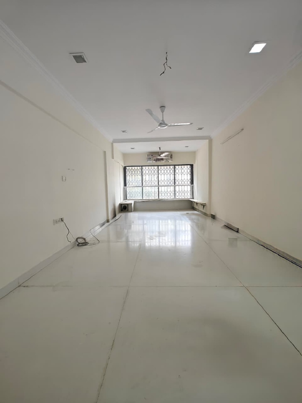 3 BHK + Pooja Room Apartment For Rent in Bandra West