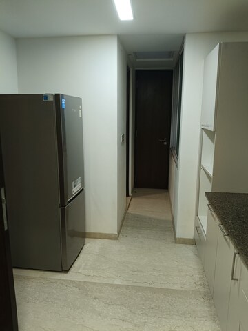 Building Lobby in 3 BHK Apartment at Lokhandwala Minerva Mahalaxmi, Mahalaxmi – for Rent