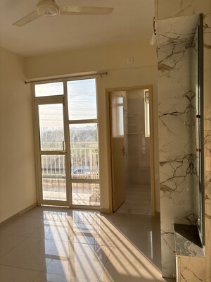 Room in 3 BHK Apartment at Pyramid Altia, Sector 70a – for Rent