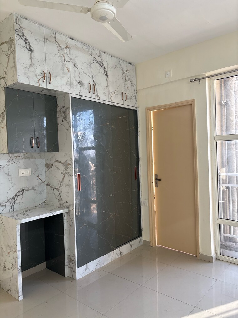 Kitchen, pyramid-altia 3 Bedroom 800 Sq.Ft. Apartment In Sector 70a Gurgaon 10078258