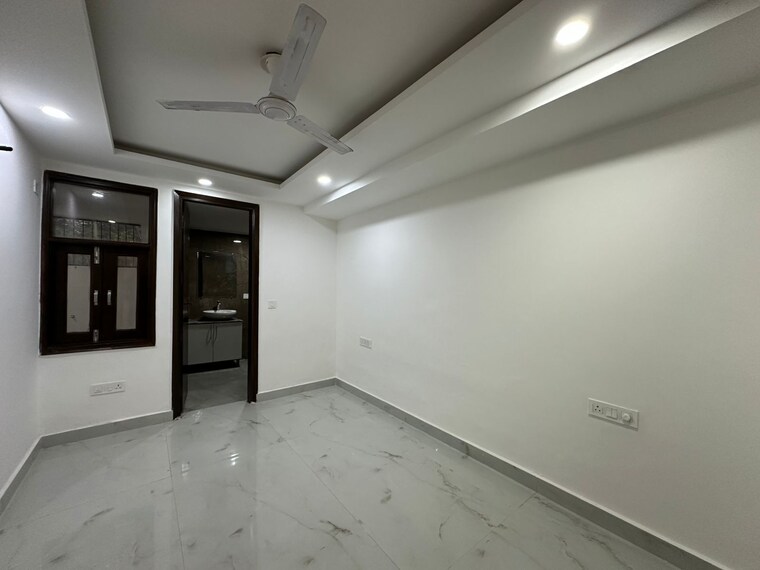 Room, freedom fighters enclave 3 Bedroom 1800 Sq.Ft. Builder Floor In Freedom Fighters Enclave Delhi 10078247