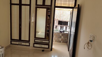 Room in 3 BHK Apartment at Sector 6 Dwarka – for Rent