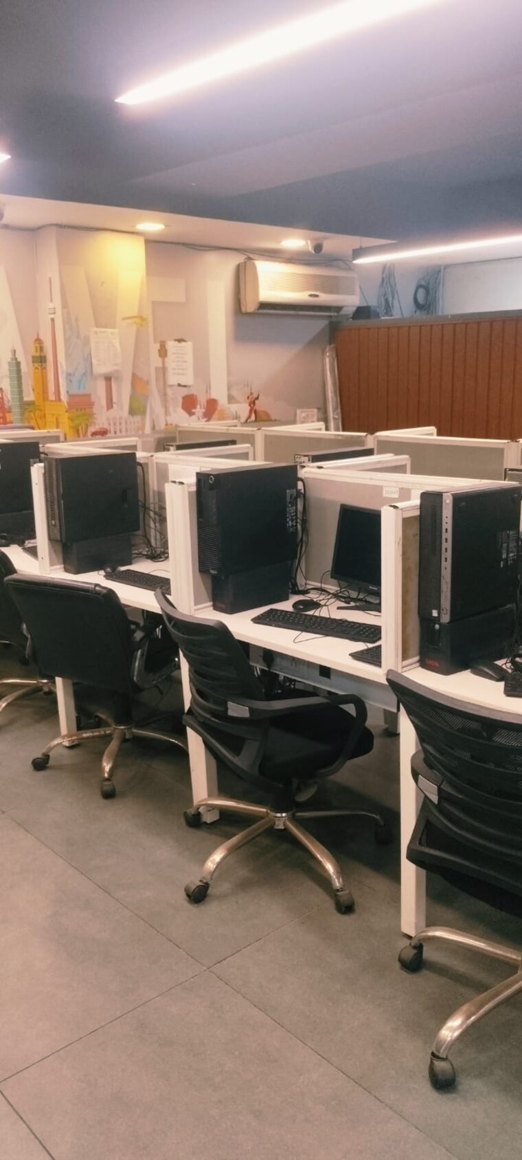 Team Area, kirti nagar Commercial Office Space 3000 Sq.Ft. In Kirti Nagar Delhi 10078334