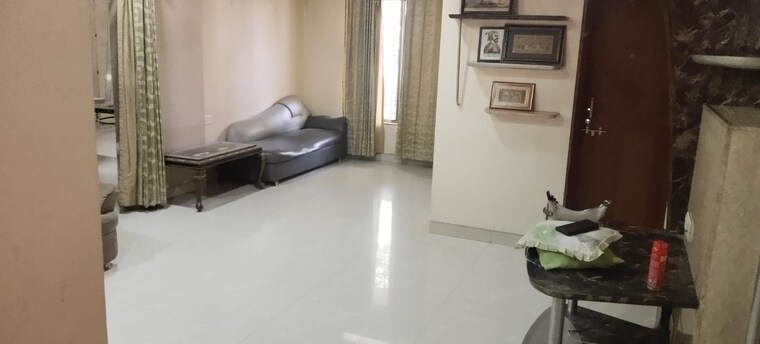 Living Room, model colony 2.5 Bedroom 1200 Sq.Ft. Apartment In Model Colony Pune 10078335