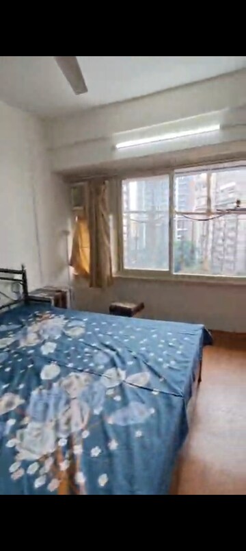 Bedroom in 2 BHK Apartment at Paschim Apartments, Dadar West – for Rent