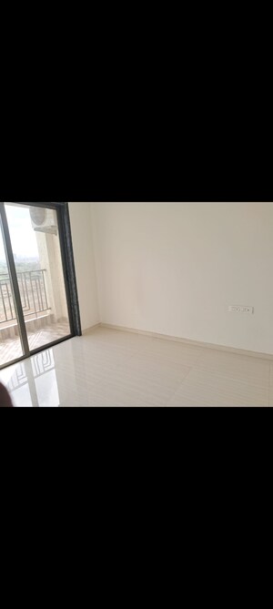 Room in 2 BHK Apartment at Regency Anantam, Dombivli East – for Rent