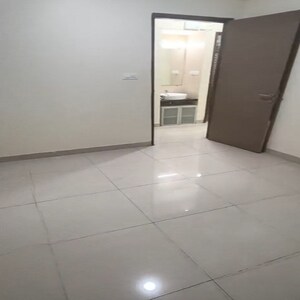 Room in 2 BHK Apartment at The Wadhwa The Address, Ghatkopar West – for Rent