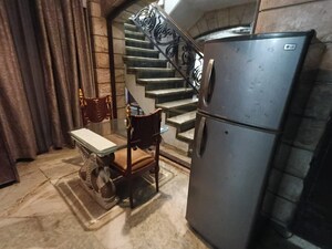 Staircase in 1 RK Apartment at Juhu – for Rent