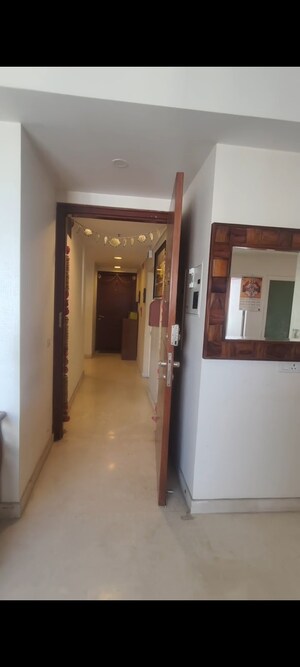 Furnished Amenities in 3 BHK Apartment at DLF The Primus, Sector 82a – for Rent