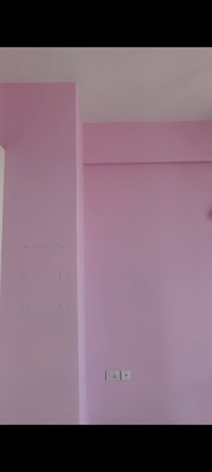 Furnished Amenities in 3 BHK Apartment at DLF The Primus, Sector 82a – for Rent