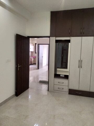 Room in 3 BHK Apartment at Patiala Road – for Sale