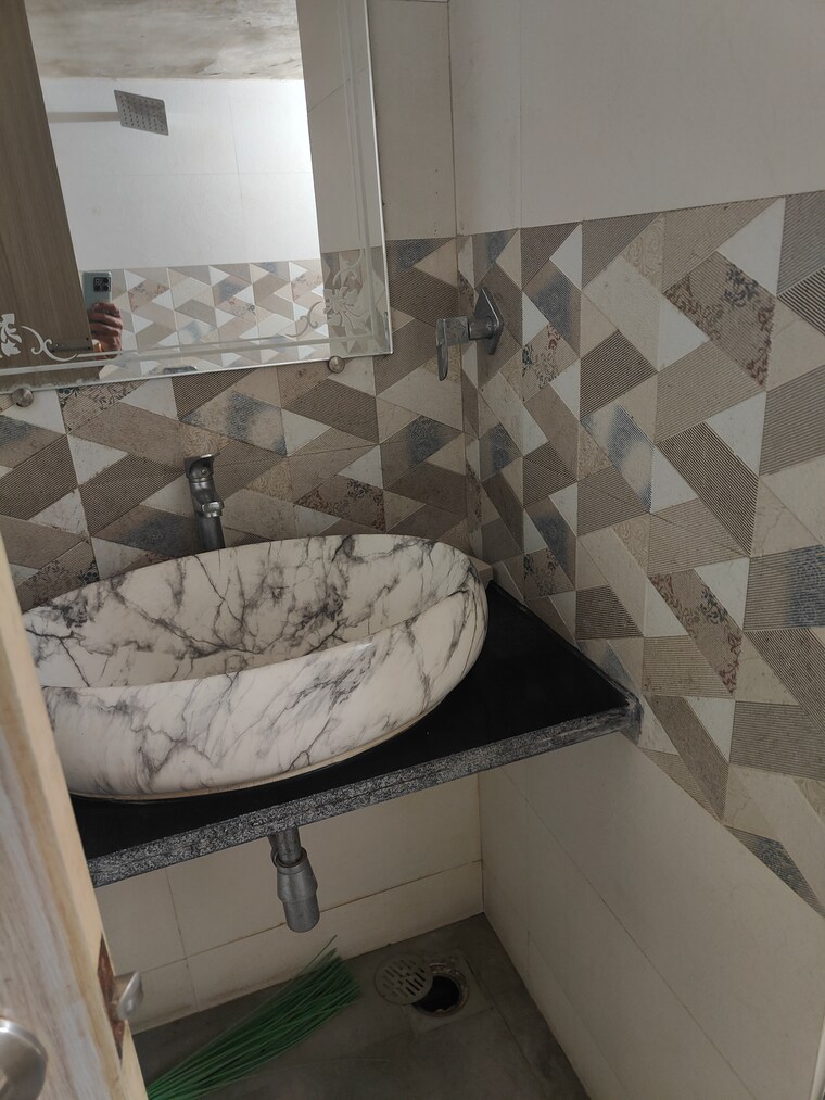 Bathroom, vasai west 2 Bedroom 640 Sq.Ft. Apartment In Vasai West Palghar 10078537