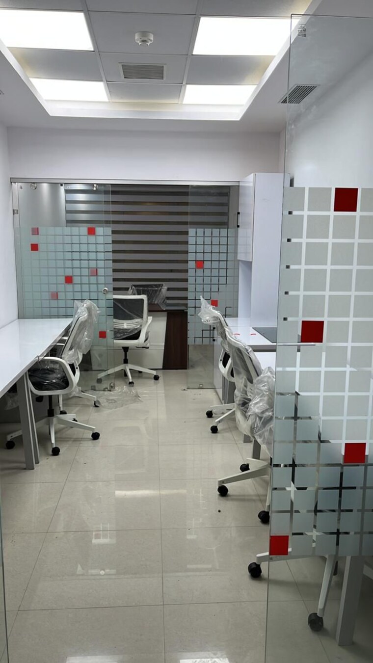 Team Area, alphathum Commercial Office Space 532 Sq.Ft. In Sector 90 Noida 10078560