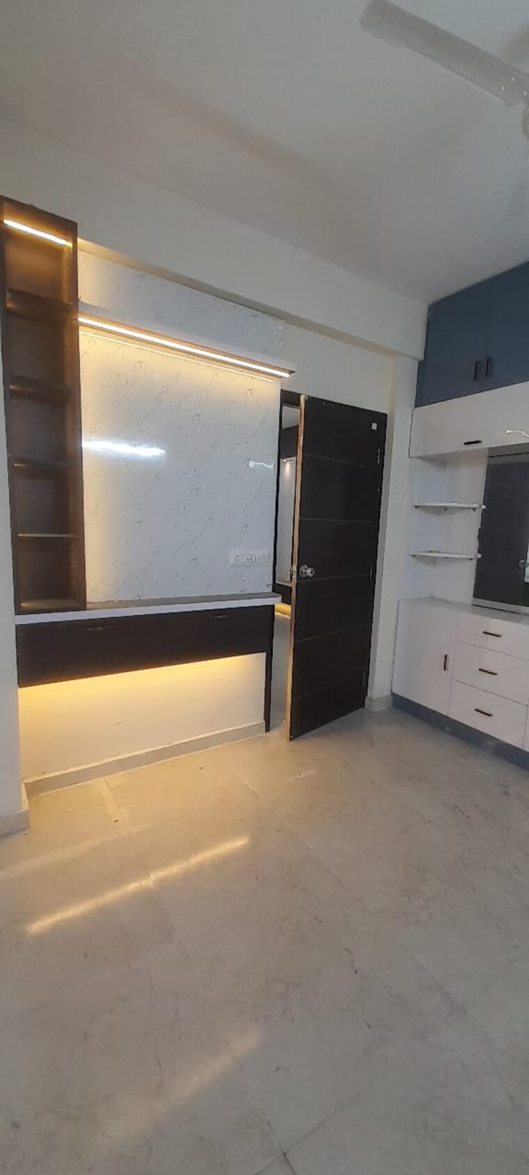 Kitchen, ivory-county 3 Bedroom 2306 Sq.Ft. Apartment In Sector 115 Noida 10059547