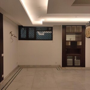 Parking in 3 BHK Builder Floor at Saket – for Sale