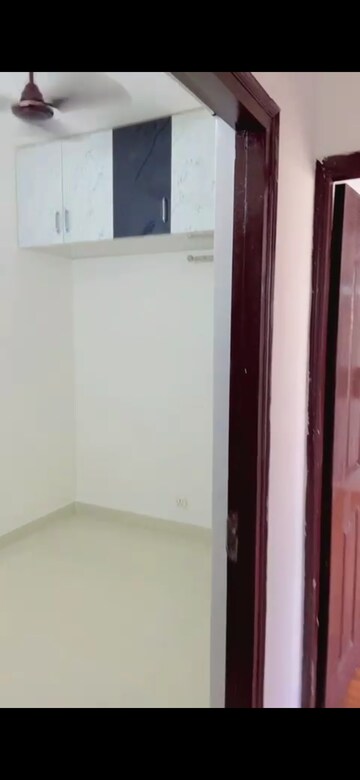 Room in 2.5 BHK Apartment at Radhey Krishna Casa Green I, Sector 16 Greater Noida – for Sale