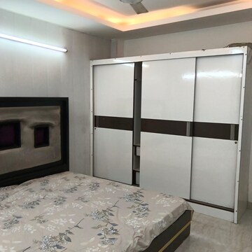 Room in 3 BHK Builder Floor at Sector 8 Dwarka – for Rent