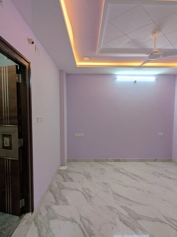 Room in 2 BHK Apartment at Puppalaguda – for Rent