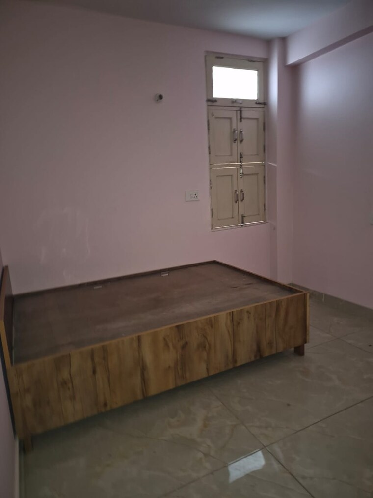 Room, mayur vihar 1.5 Bedroom 380 Sq.Ft. Builder Floor In Mayur Vihar Delhi 10078707