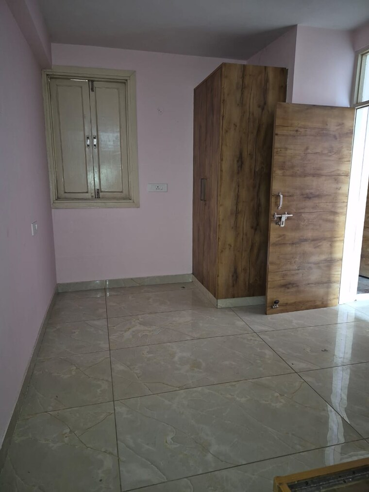 Room, mayur vihar 1.5 Bedroom 380 Sq.Ft. Builder Floor In Mayur Vihar Delhi 10078707