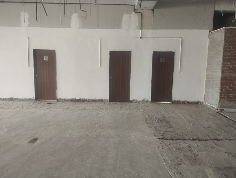 Washroom, mbc-park Commercial Office Space 12500 Sq.Ft. In Ghodbunder Road Thane 10078576